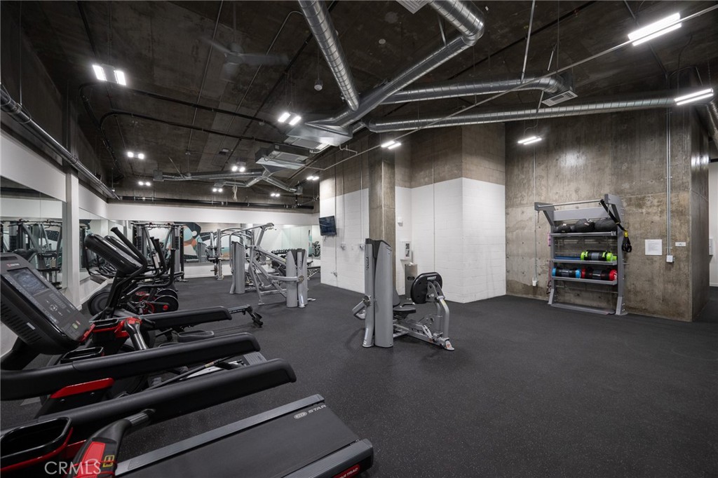 709 East Walnut Street, Unit 222 Pasadena, CA 91101 - Photo 30 of 39