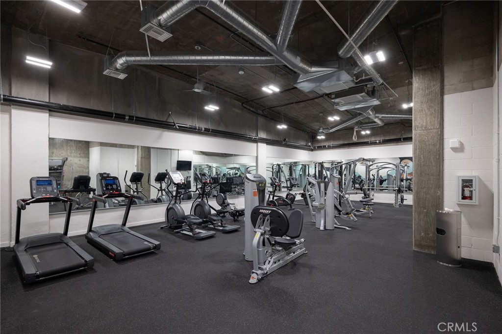 709 East Walnut Street, Unit 222 Pasadena, CA 91101 - Photo 33 of 39