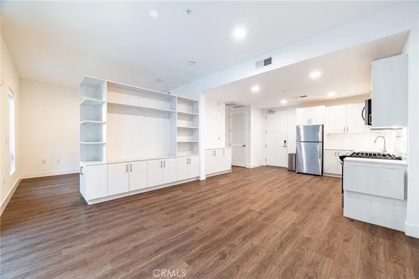 $3,080 | 709 East Walnut, Unit 222, Pasadena, CA 91101