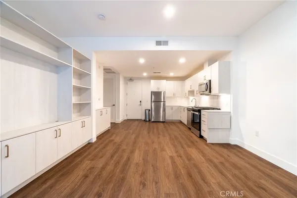 $3,080 | 709 East Walnut, Unit 222, Pasadena, CA 91101