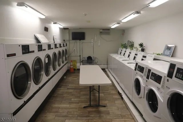 $225,000 | 39 East 39th Street, Unit 1E, Paterson, NJ 07514