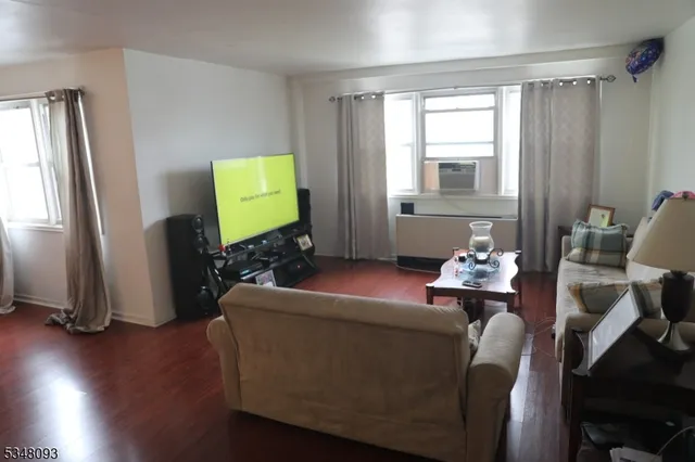 $225,000 | 39 East 39th Street, Unit 1E, Paterson, NJ 07514