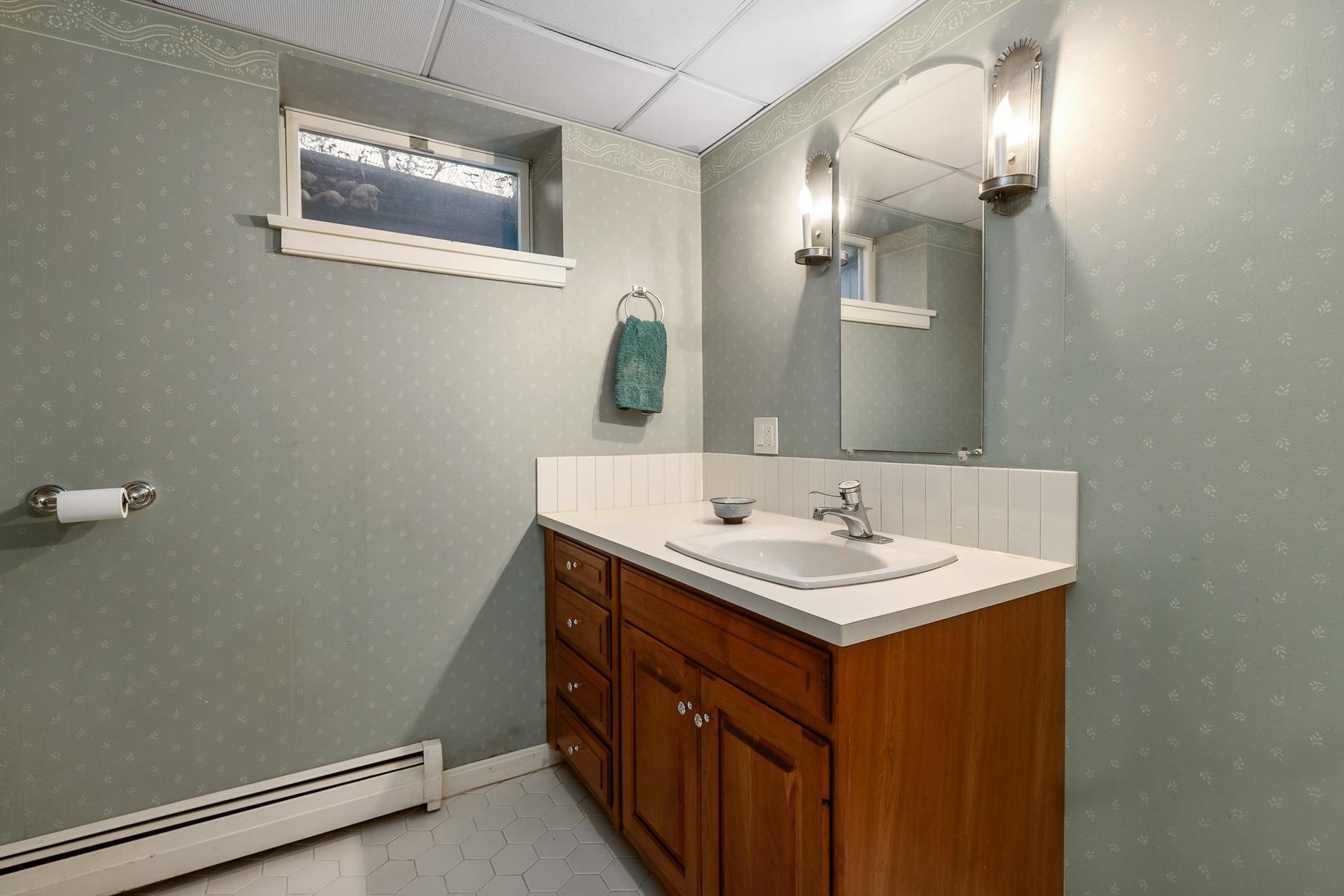 9 Hartswood Road Dover, NH 03820 - Photo 39 of 60