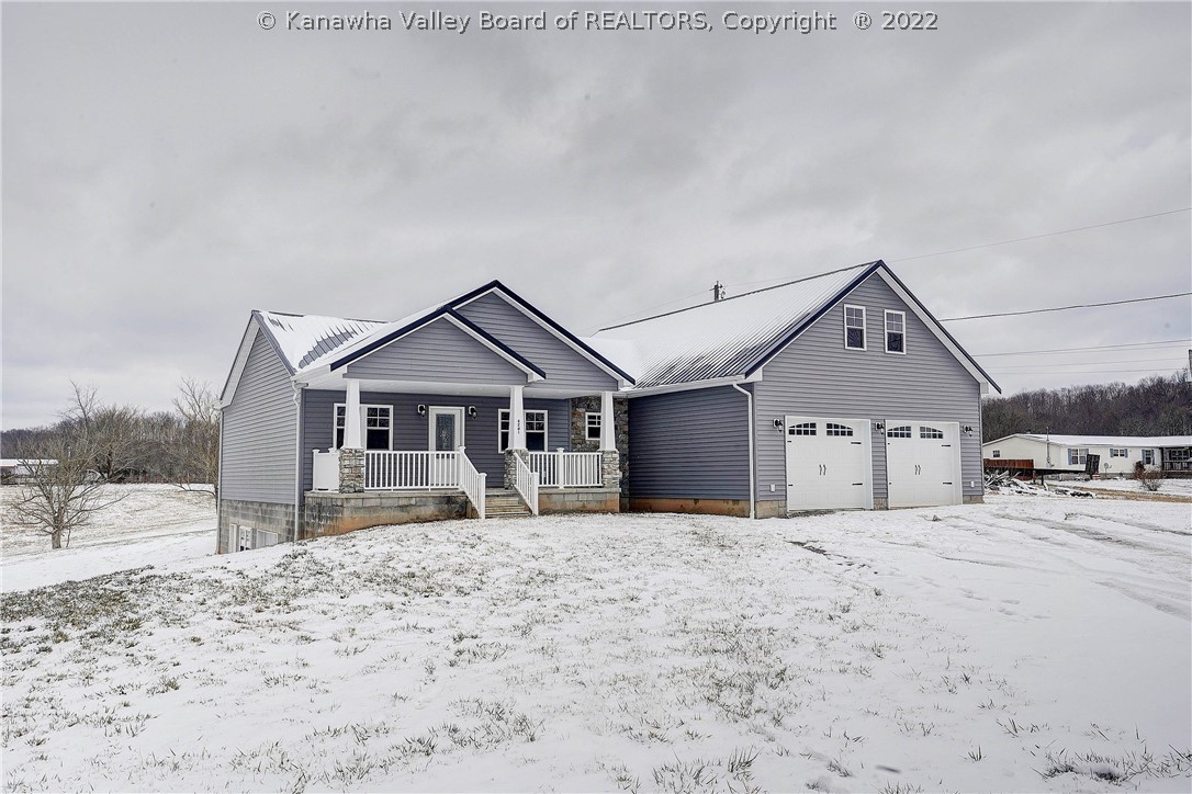 4201 Charleston Road Point Pleasant, WV 25550 - Photo 5 of 40 Gallery Image 5