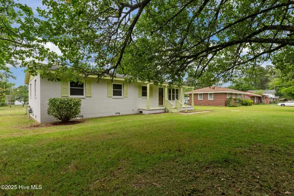 $235,000 | 210 Glenburnie Drive, New Bern, NC 28560