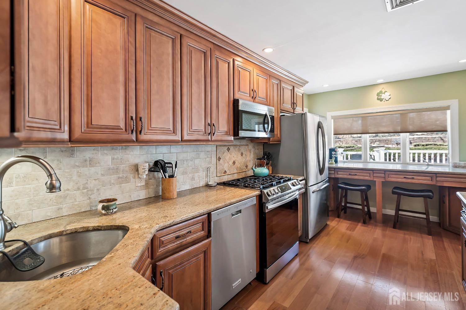 108 Colonia Road Colonia, NJ 07067 - Photo 14 of 44