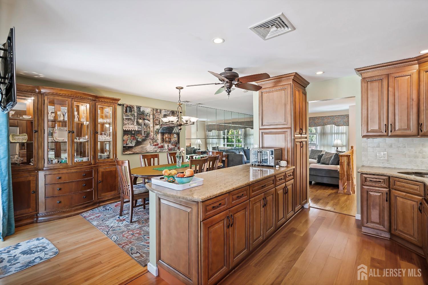 108 Colonia Road Colonia, NJ 07067 - Photo 16 of 44