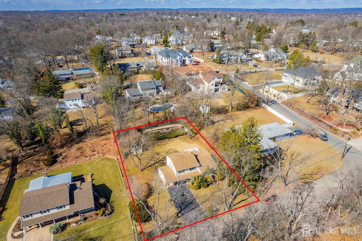 108 Colonia Road Colonia, NJ 07067 - Photo 3 of 44