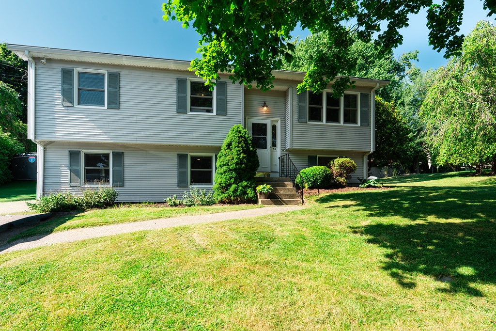 35 Old Pine Road Narragansett, RI 02882 - Photo 1 of 15