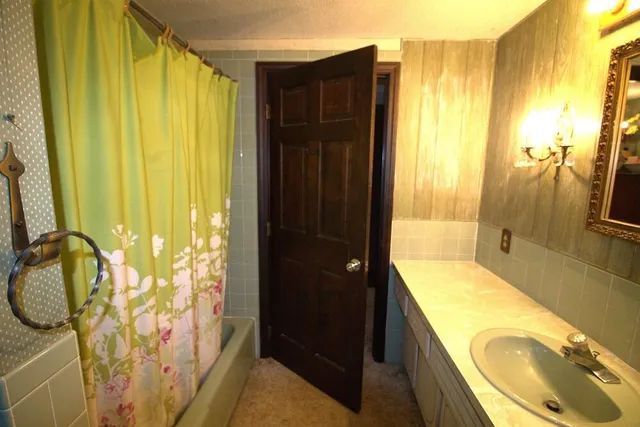 $899,900 | 930 Old Bass River Road, Dennis, MA 02638