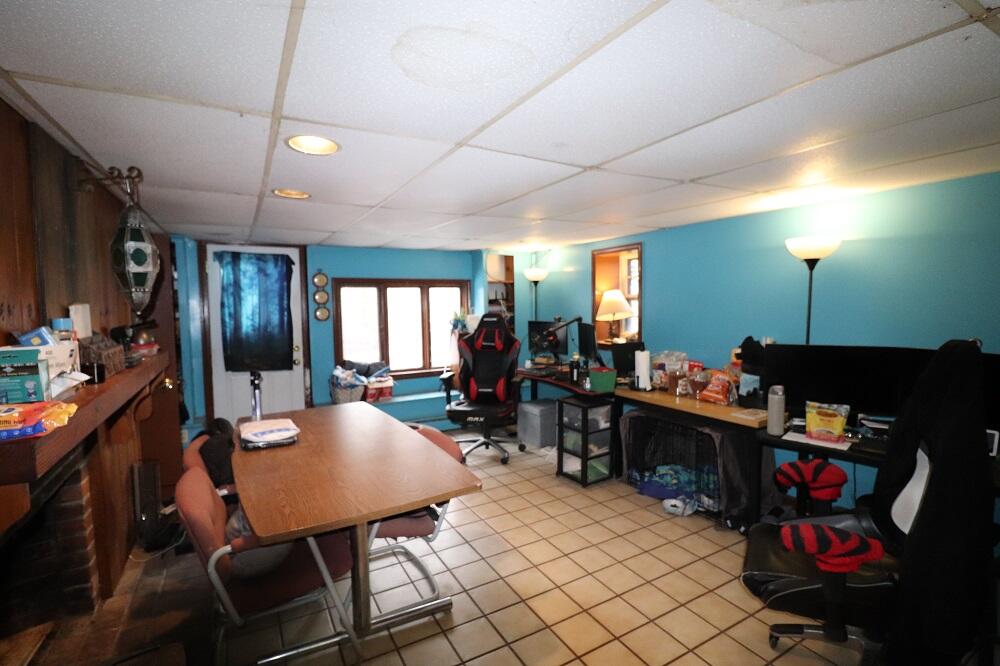 930 Old Bass River Road Dennis, MA 02638 - Photo 27 of 34 a view of a dining room with furniture