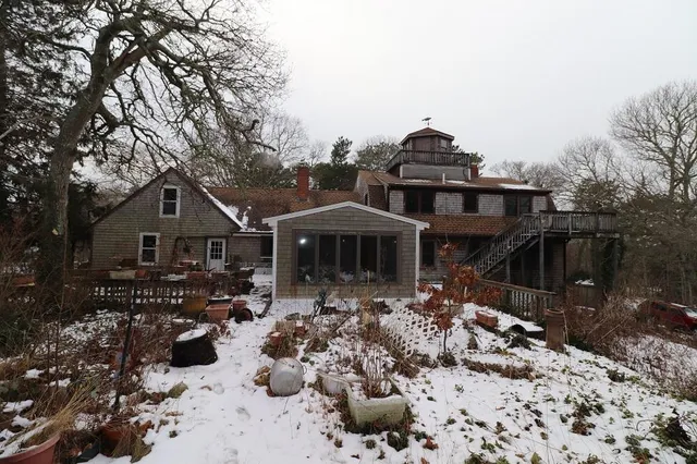 $899,900 | 930 Old Bass River Road, Dennis, MA 02638