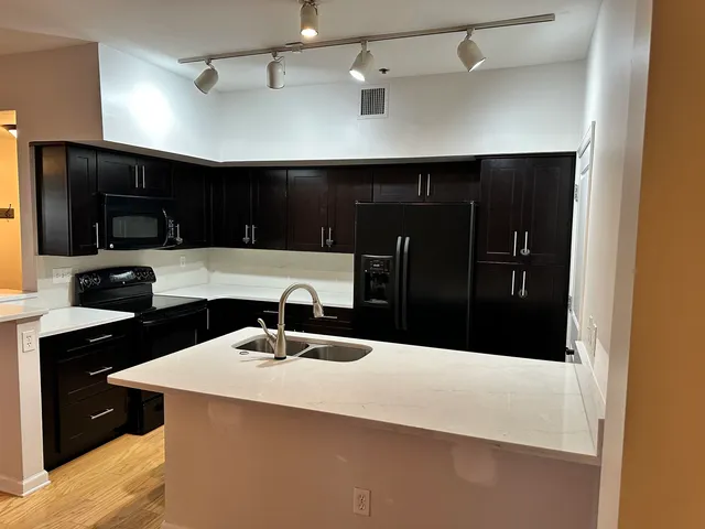 $2,250 | 665 Tennessee Street, Unit 309, Memphis, TN 38103