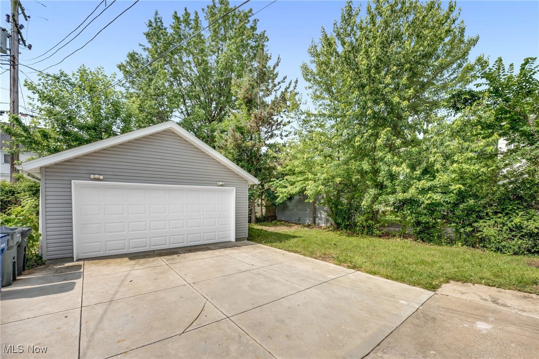 3414 Sylvanhurst Road Cleveland, OH 44112 - Photo 29 of 33