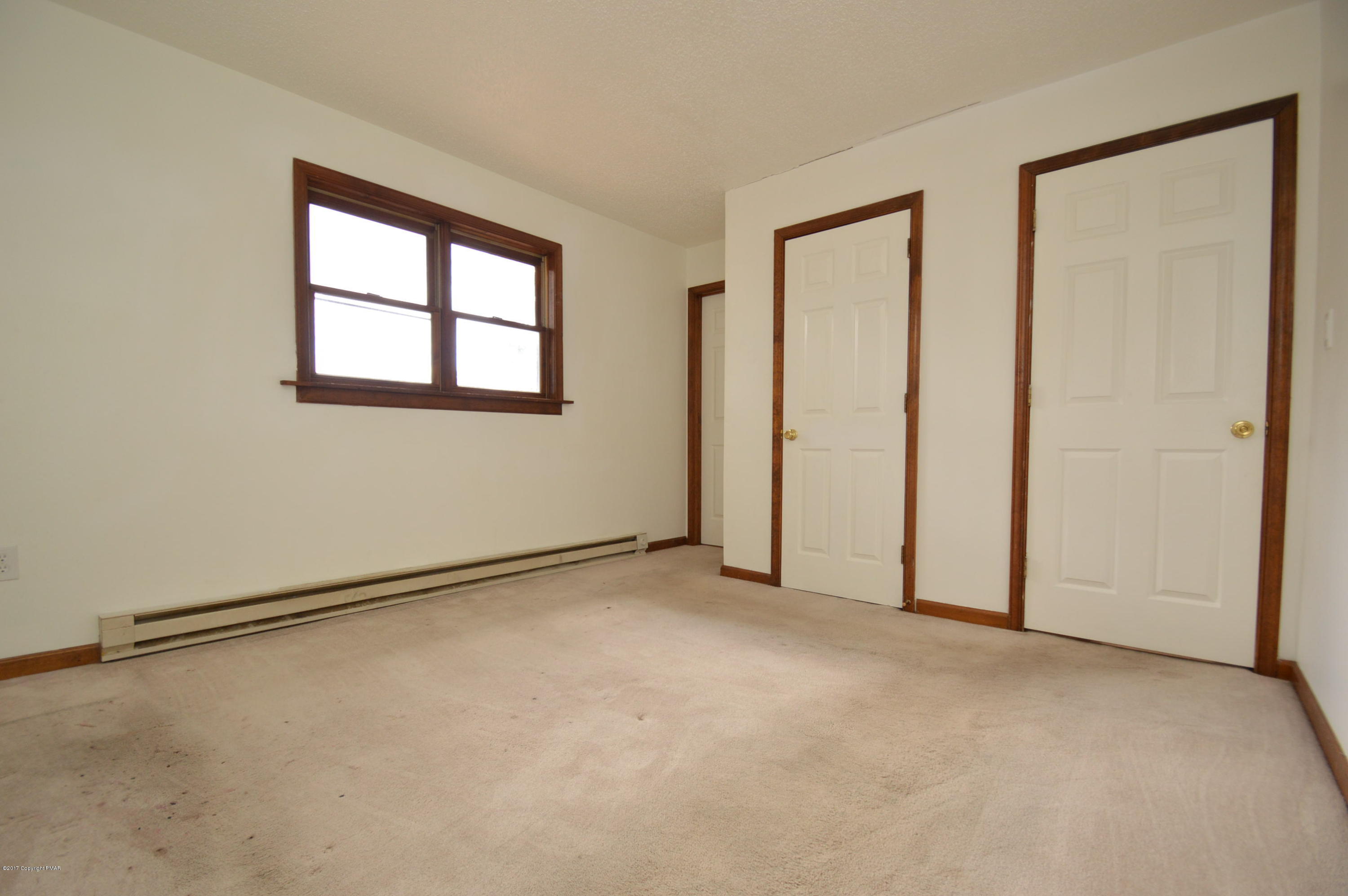 5081 Pine Ridge Road North East Stroudsburg, PA 18302 - Photo 9 of 13 12
