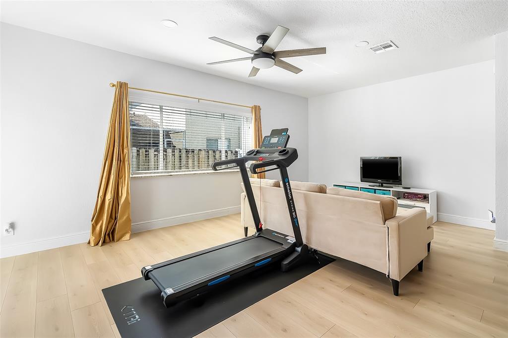 9500 Stanley Lane Tamarac, FL 33321 - Photo 11 of 46