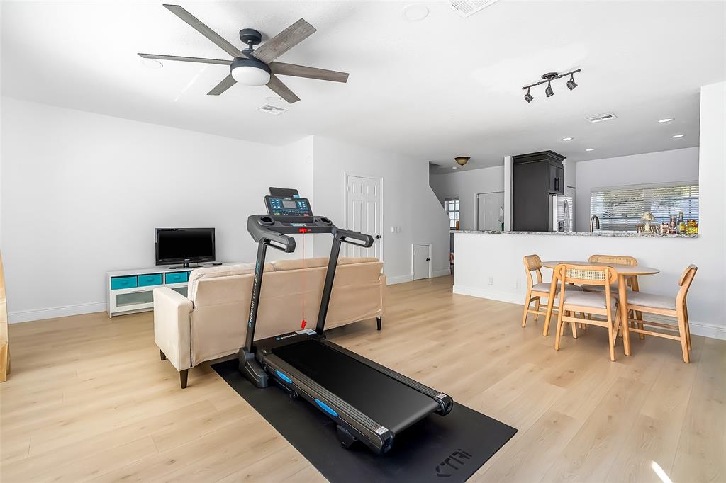 9500 Stanley Lane Tamarac, FL 33321 - Photo 12 of 46