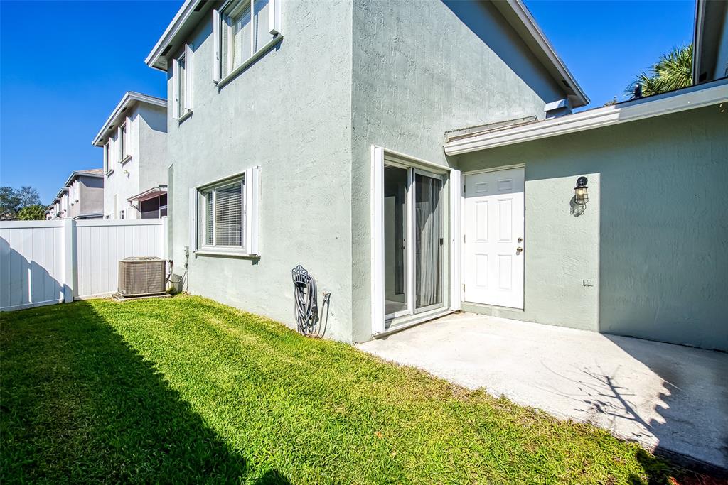 9500 Stanley Lane Tamarac, FL 33321 - Photo 35 of 46