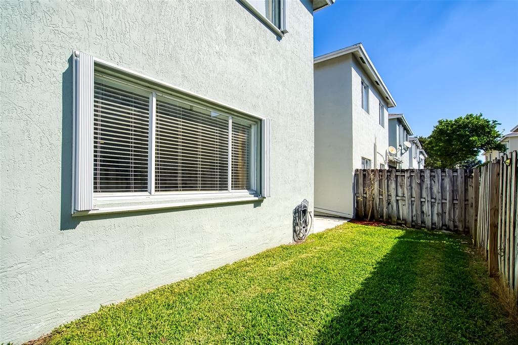 9500 Stanley Lane Tamarac, FL 33321 - Photo 36 of 46