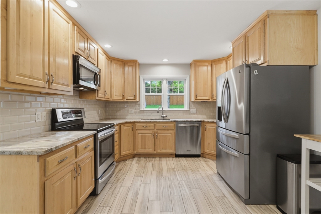 28 Modoc Street Worcester, MA 01604 - Photo 13 of 42