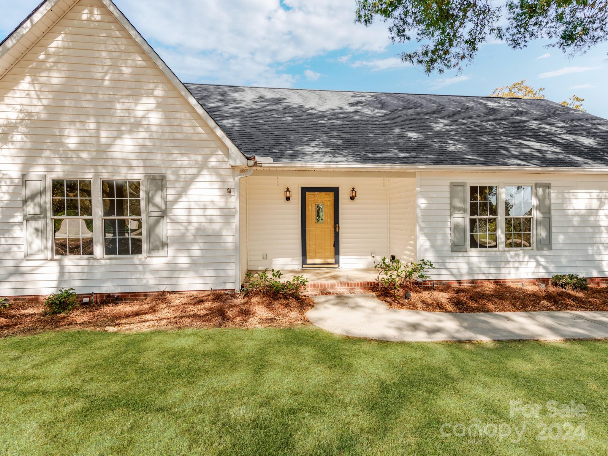 4839 Taxahaw Road Lancaster, SC 29720 - Photo 8 of 37 Gallery Image 8