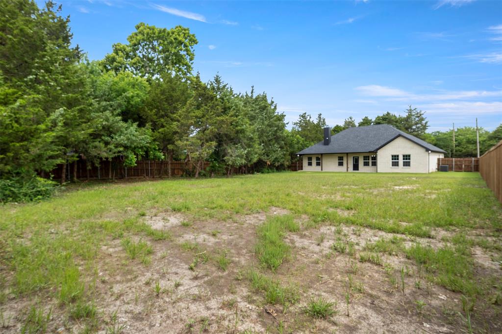 905 West Cardinal Street Ector, TX 75439 - Photo 27 of 30
