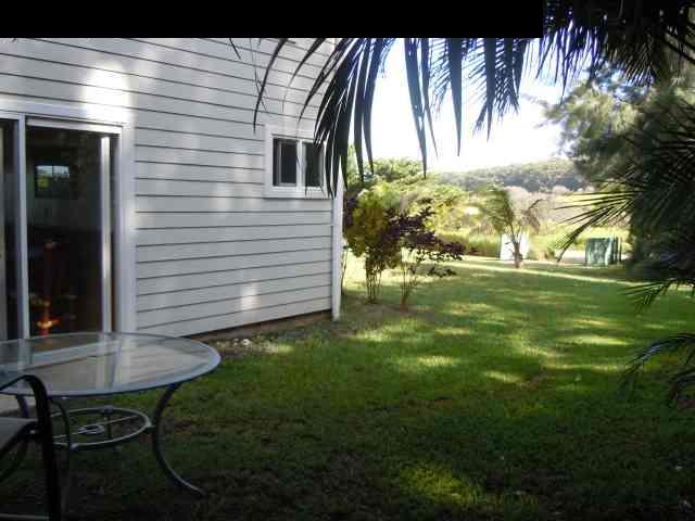 646 Awalau Road Haiku, HI 96708 - Photo 22 of 28 a view of backyard with a garden