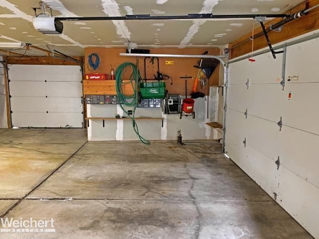 895 East Avon Road Rochester Hills, MI 48307 - Photo 7 of 26