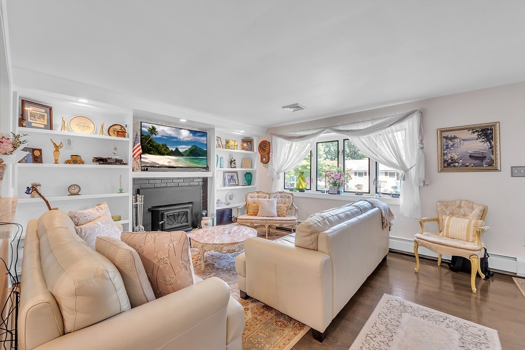 33 Claridge Road Worcester, MA 01606 - Photo 6 of 33 Gallery Image 6