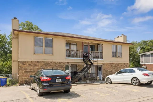 $579,000 | 8113 Foxfire Lane, White Settlement, TX 76108