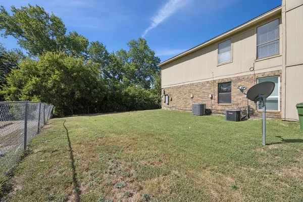 $550,000 | 8113 Foxfire Lane, White Settlement, TX 76108