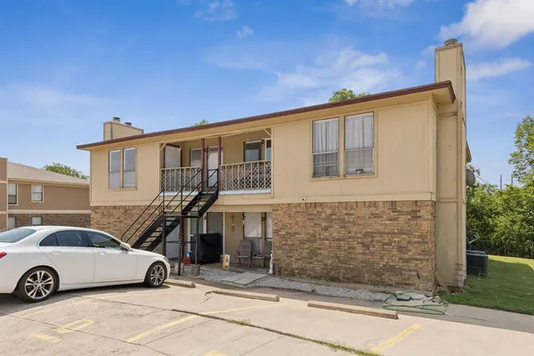 $550,000 | 8113 Foxfire Lane, White Settlement, TX 76108