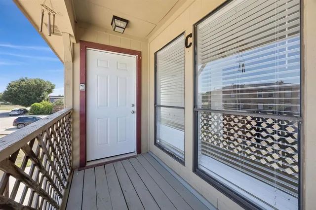 $579,000 | 8113 Foxfire Lane, White Settlement, TX 76108