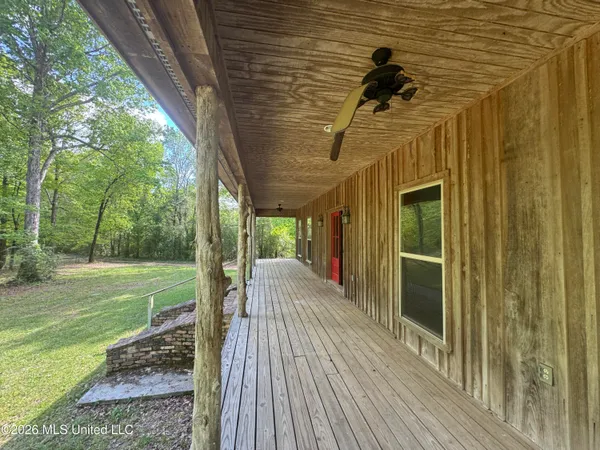$205,000 | 134 Seldom Seen Cove, Braxton, MS 39044