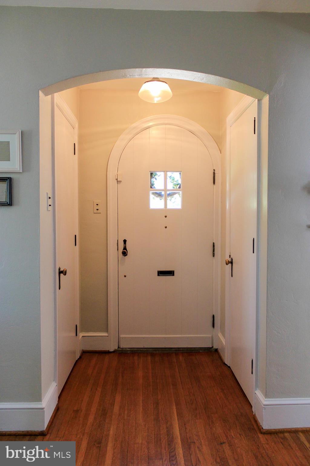 171 Springdale Road York, PA 17403 - Photo 14 of 37 Foyer