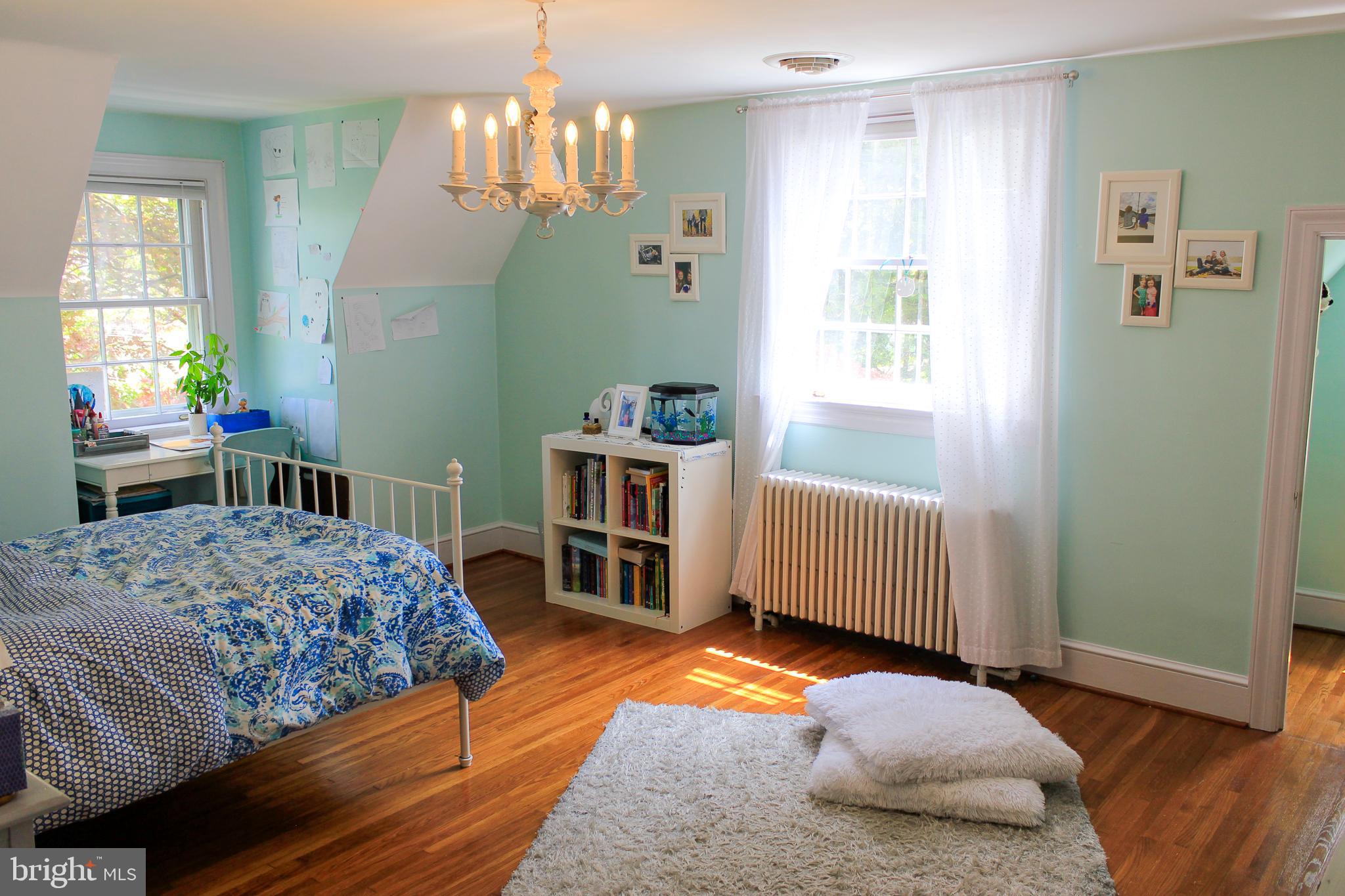 171 Springdale Road York, PA 17403 - Photo 25 of 37 Bedroom 1