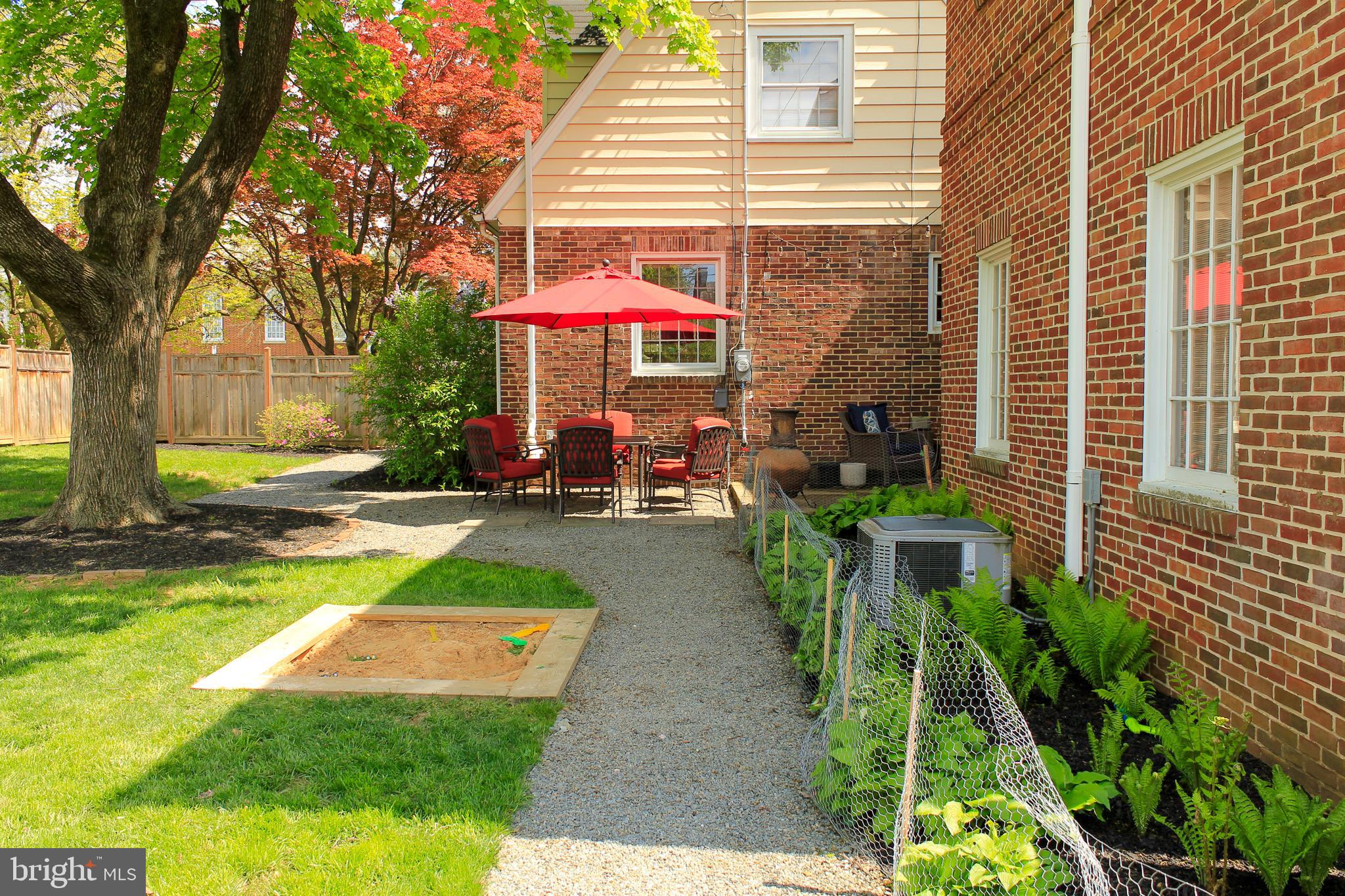 171 Springdale Road York, PA 17403 - Photo 8 of 37 Patio and Landscaping