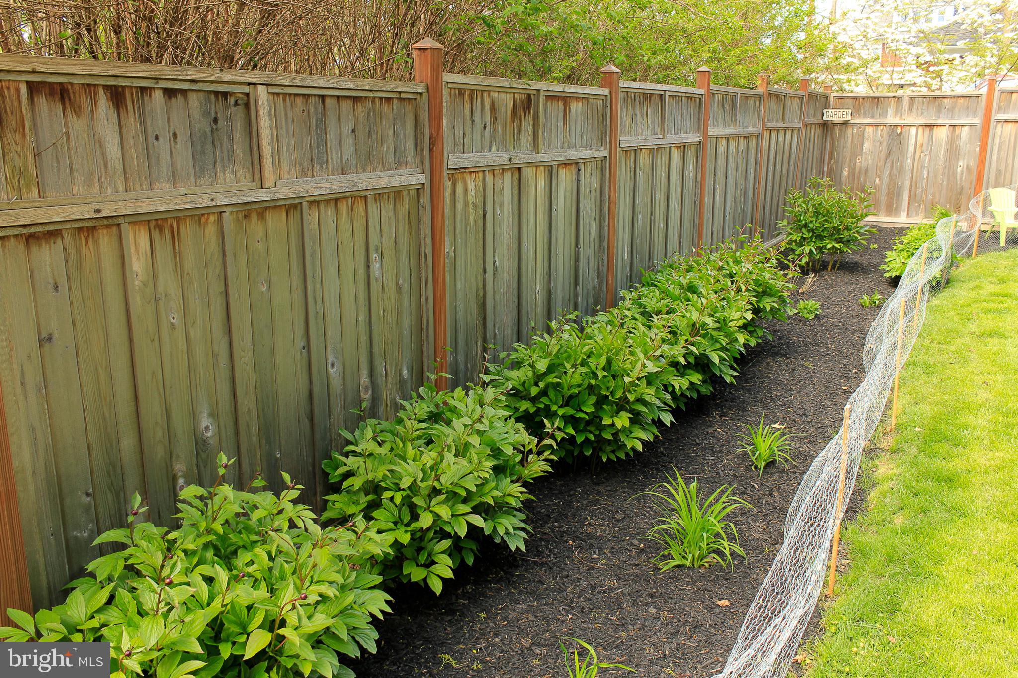 171 Springdale Road York, PA 17403 - Photo 9 of 37 Lovely Landscaping