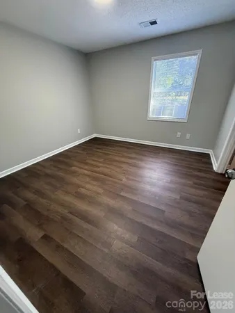 $1,595 | 454 8th Avenue Northeast, Hickory, NC 28601