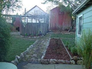 29 Ross Street San Rafael, CA 94901 - Photo 4 of 5 a backyard of a house