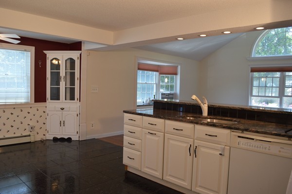 26 Circle Hill Road Salem, MA 01970 - Photo 3 of 13 Gallery Image 3