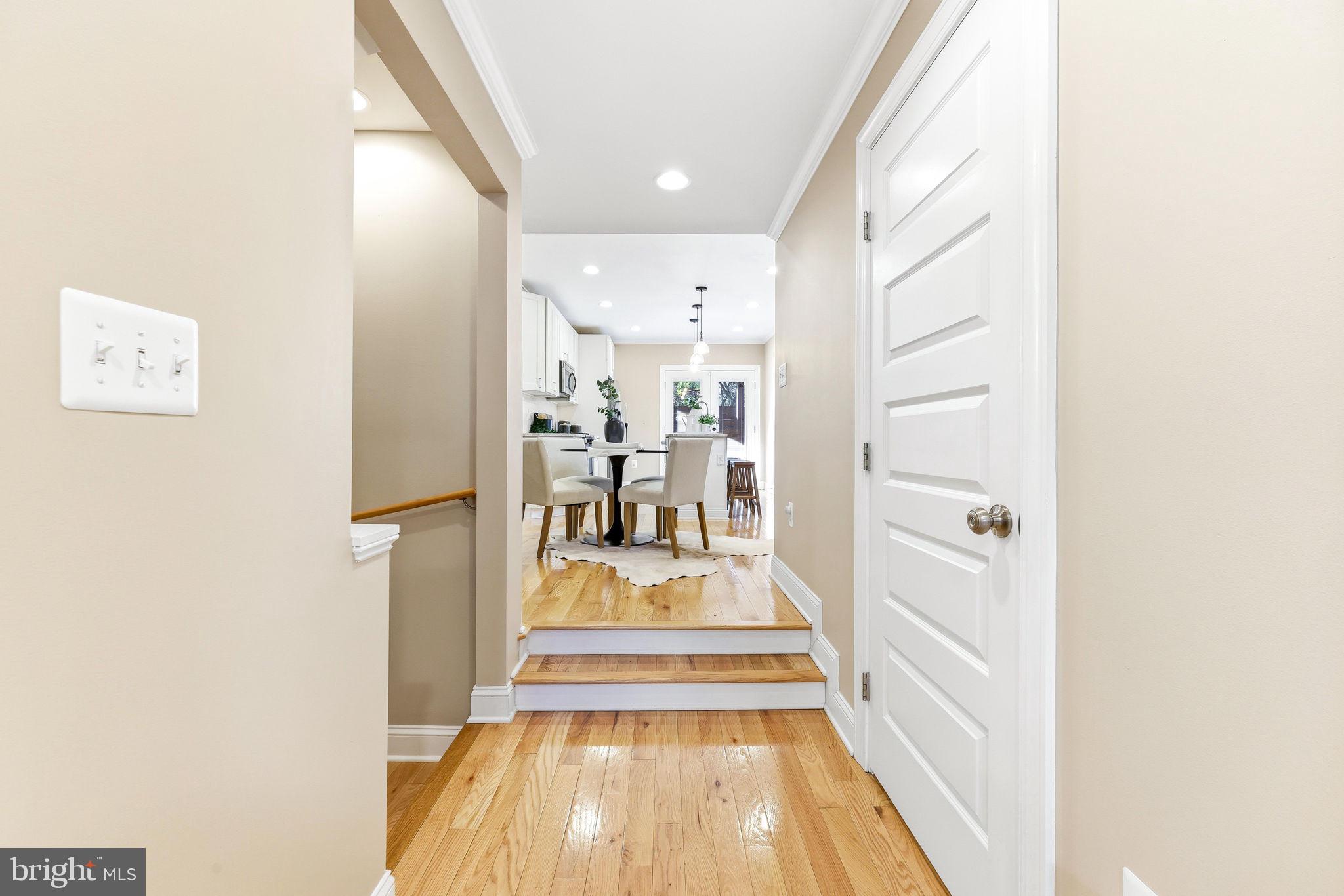 404 South Castle Street Baltimore, MD 21231 - Photo 19 of 47 a view of a very nice looking room