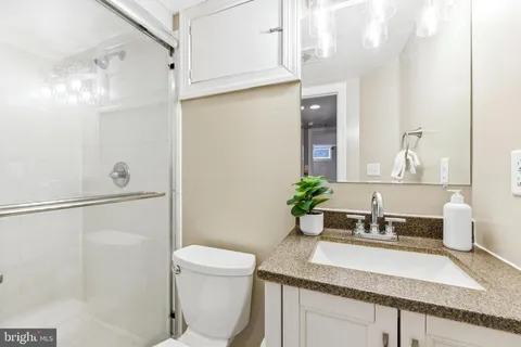 $365,000 | 404 South Castle Street, Baltimore, MD 21231