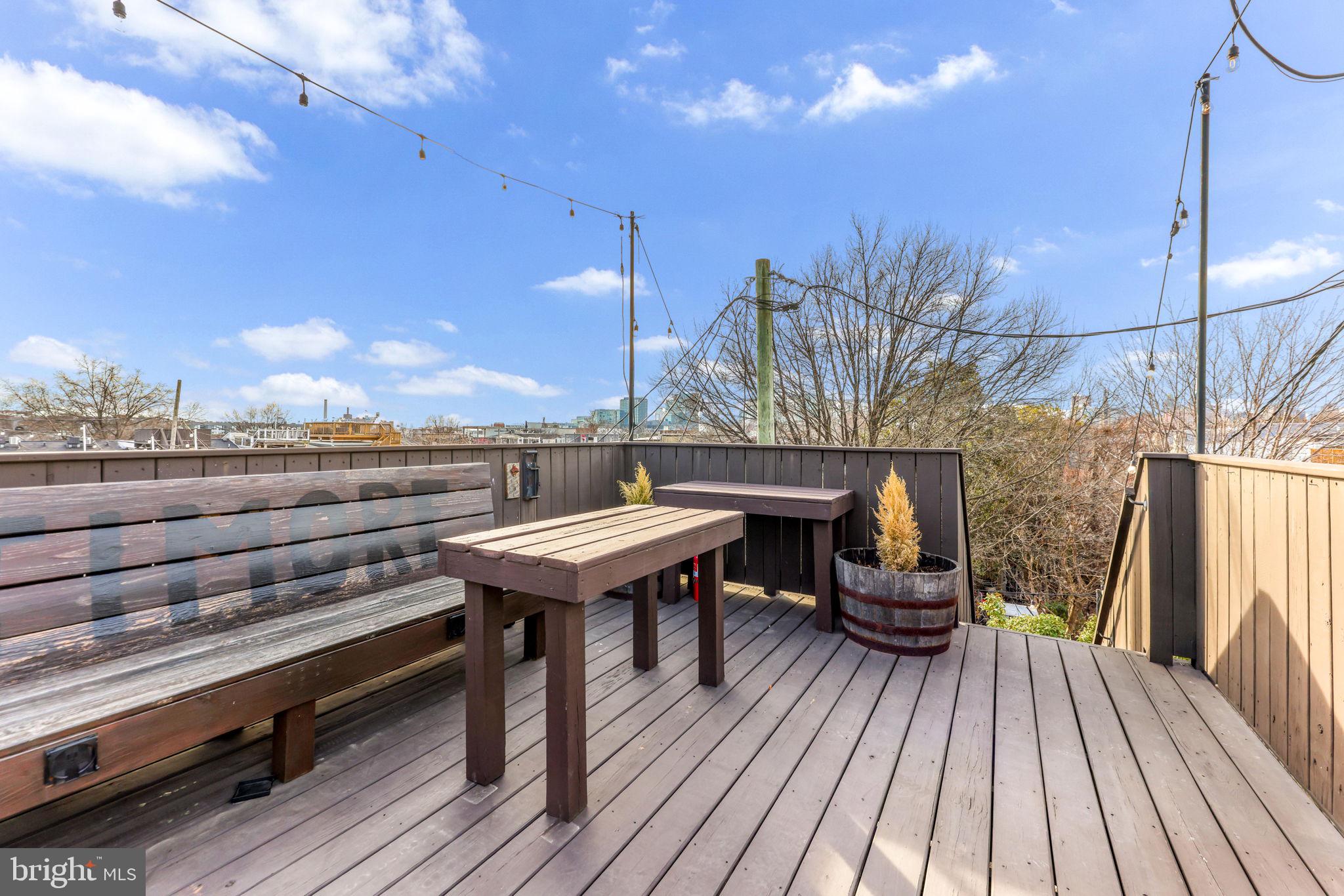 404 South Castle Street Baltimore, MD 21231 - Photo 42 of 47 a terrace view with seating space