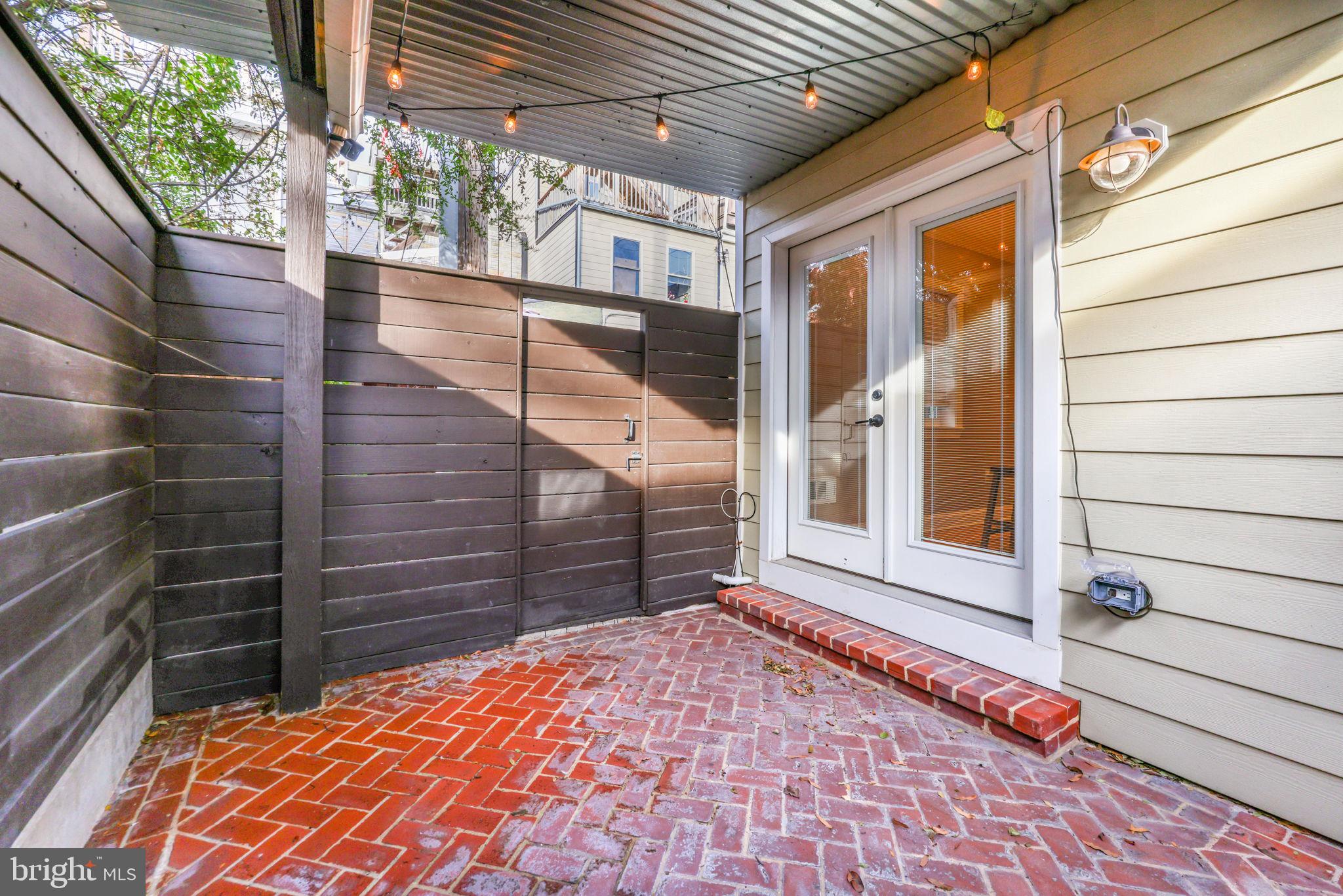 404 South Castle Street Baltimore, MD 21231 - Photo 44 of 47 a view of outdoor space