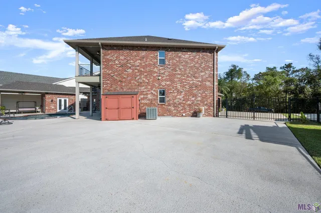 $750,000 | 11429 Home Port Drive, Maurepas, LA 70449