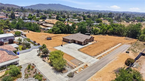 $999,000 | 12865 Custer Street, Yucaipa, CA 92399