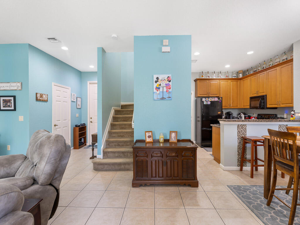 2571 Langrove Lane Southwest Vero Beach, FL 32962 - Photo 11 of 33 0B2A9347