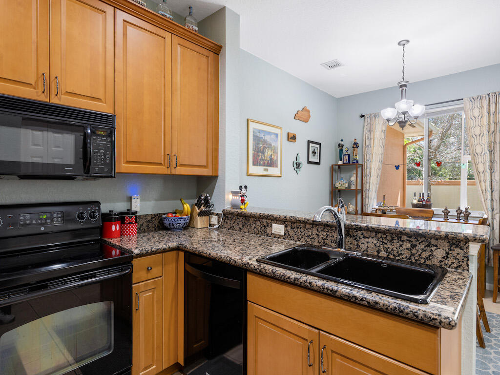 2571 Langrove Lane Southwest Vero Beach, FL 32962 - Photo 18 of 33 0B2A9332
