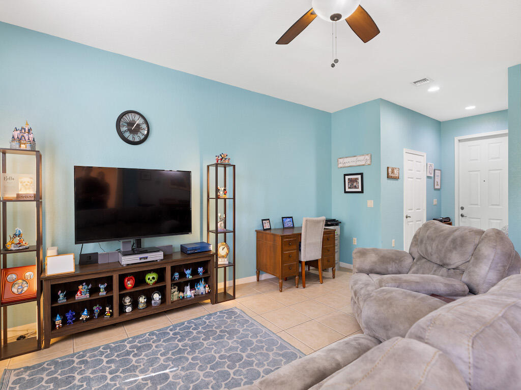 2571 Langrove Lane Southwest Vero Beach, FL 32962 - Photo 5 of 33 0B2A9247